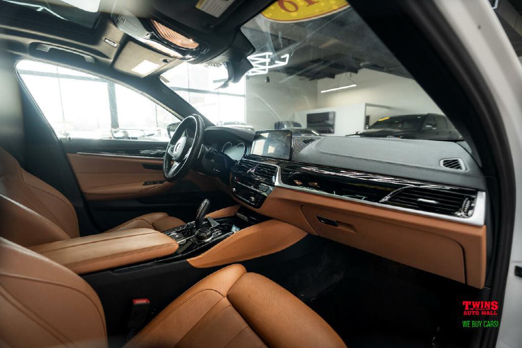 2018 BMW 5 Series Image 17