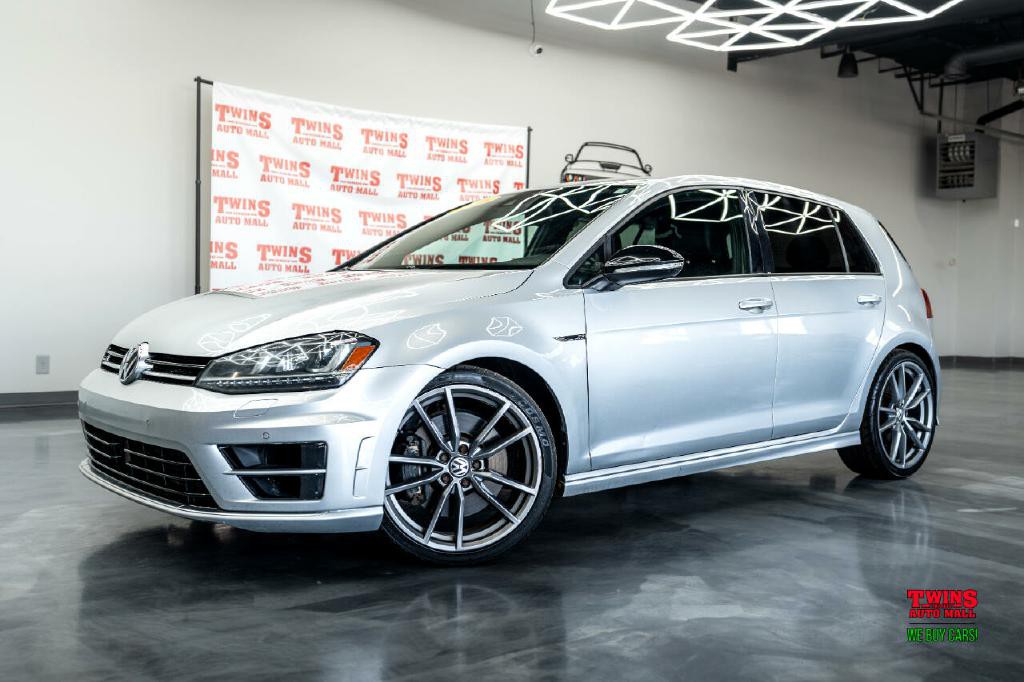 2016 Volkswagen Golf Image 2