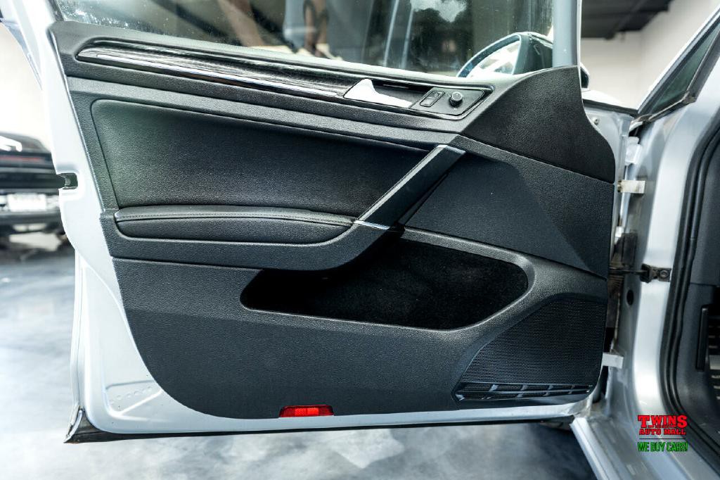 2016 Volkswagen Golf Image 10