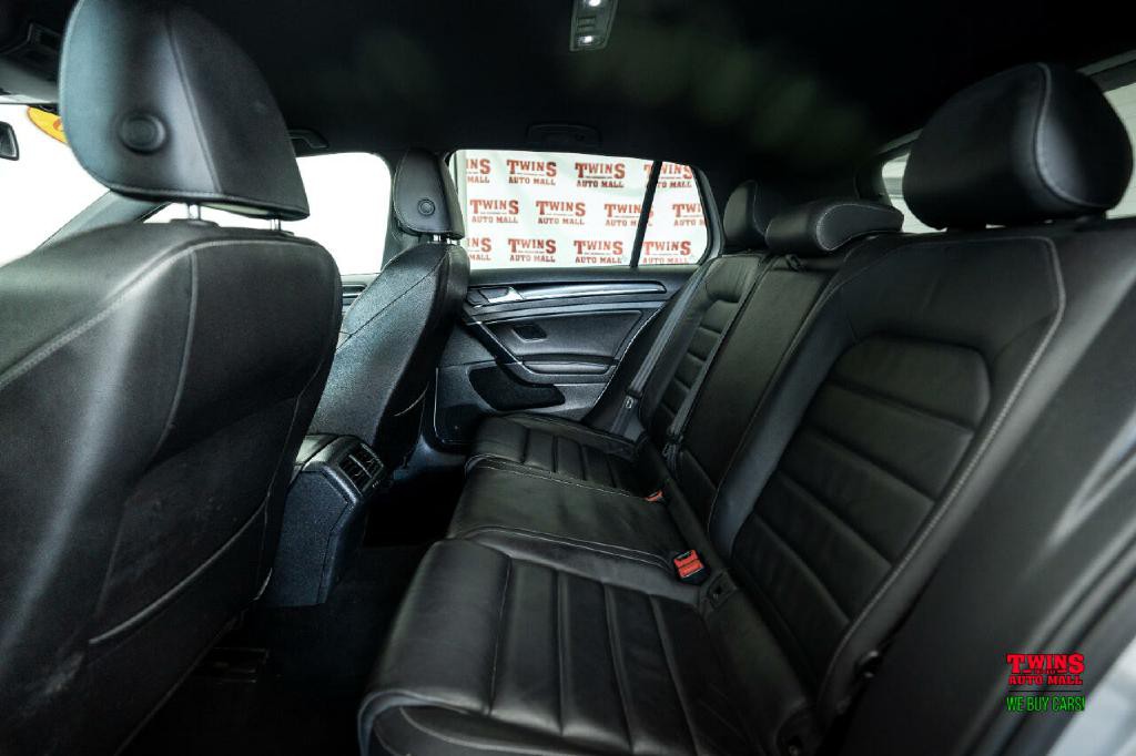 2016 Volkswagen Golf Image 13