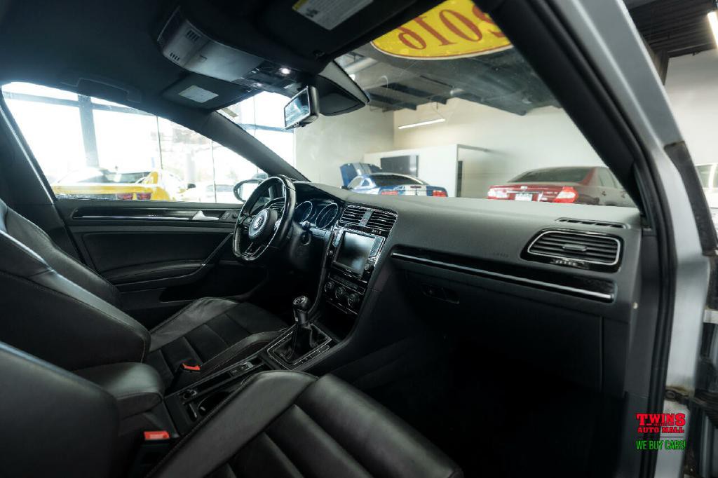 2016 Volkswagen Golf Image 17