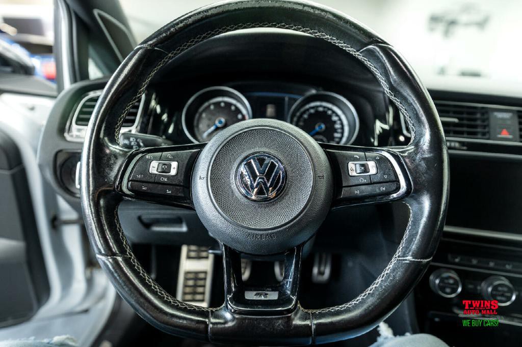 2016 Volkswagen Golf Image 18