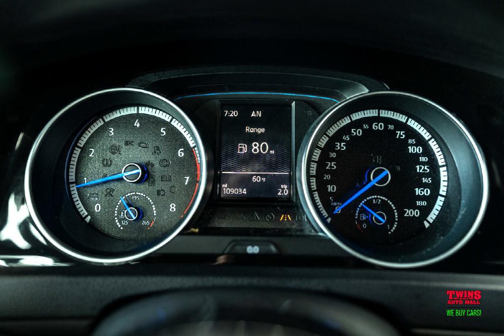 2016 Volkswagen Golf Image 19