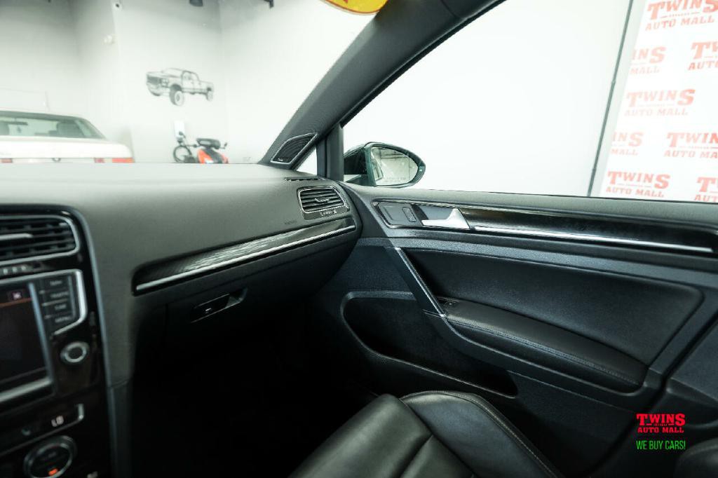 2016 Volkswagen Golf Image 21