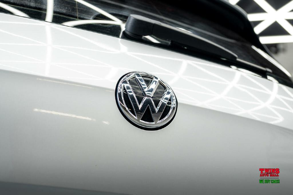 2016 Volkswagen Golf Image 34