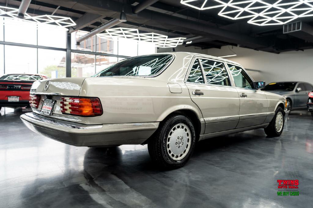 1987 Mercedes-Benz 420-Class Image 6