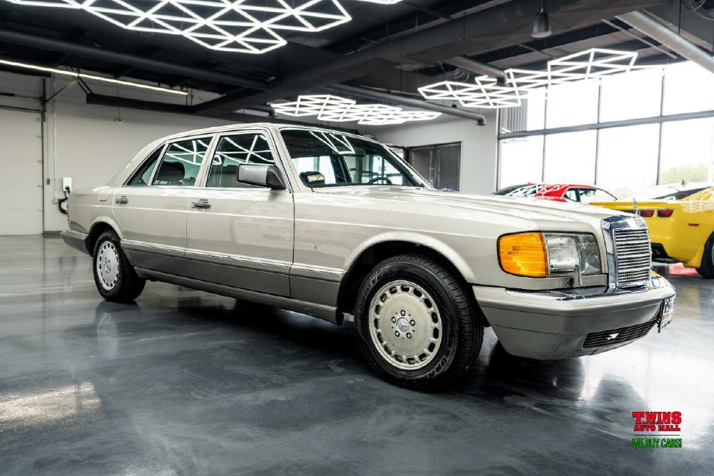 1987 Mercedes-Benz 420-Class Image 8