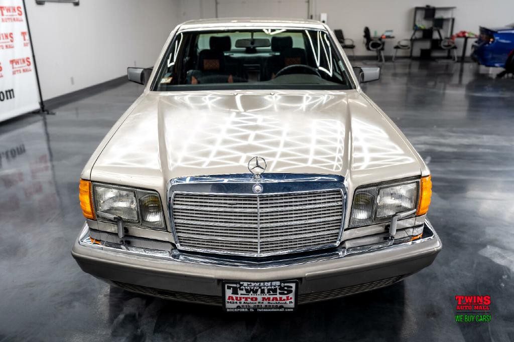 1987 Mercedes-Benz 420-Class Image 9