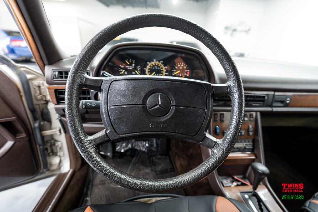 1987 Mercedes-Benz 420-Class Image 16