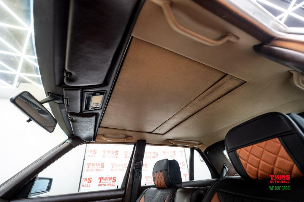 1987 Mercedes-Benz 420-Class Image 23