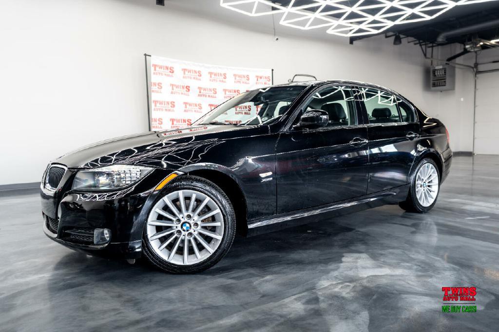 2010 BMW 3 Series Image 2