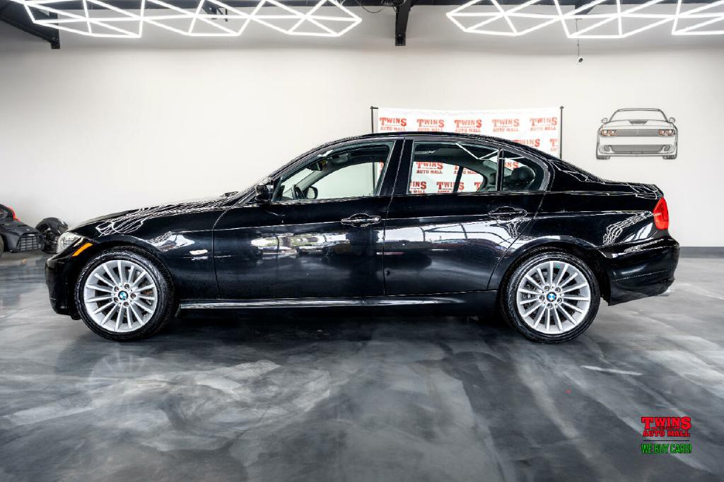 2010 BMW 3 Series Image 3