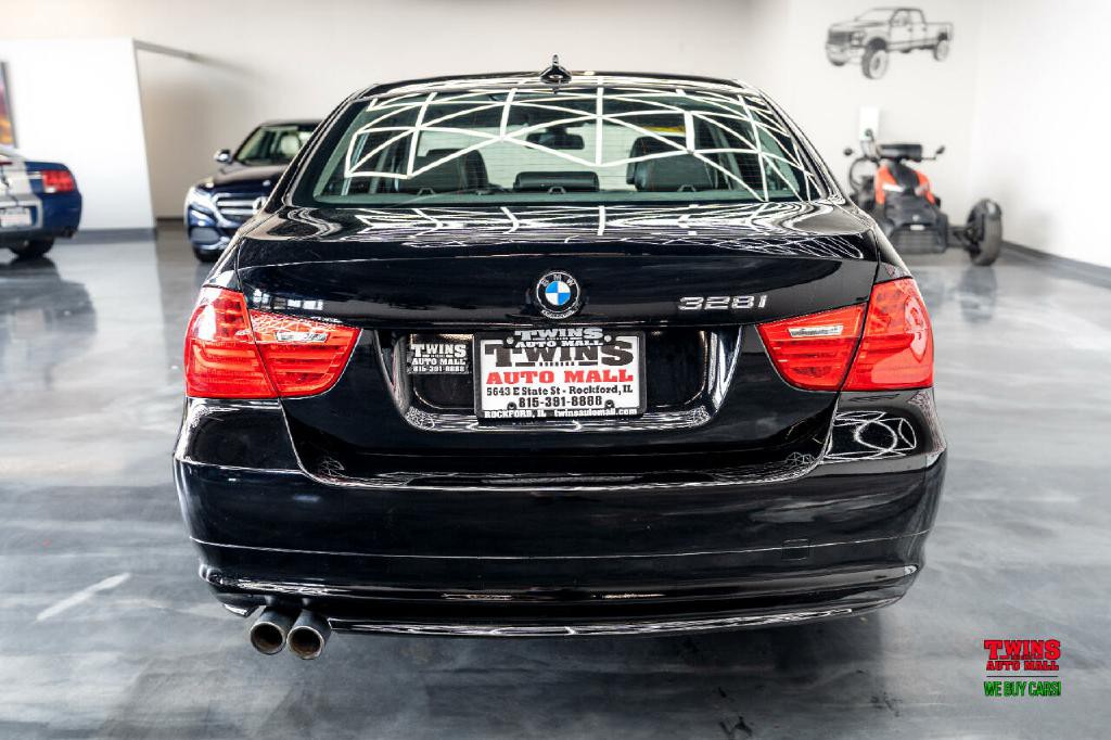 2010 BMW 3 Series Image 5