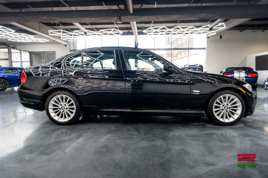 2010 BMW 3 Series Image 7