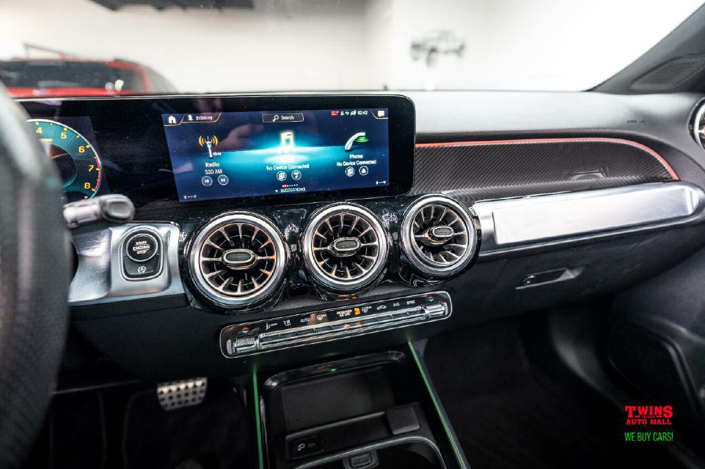 2022 Mercedes-Benz GLB-Class Image 22