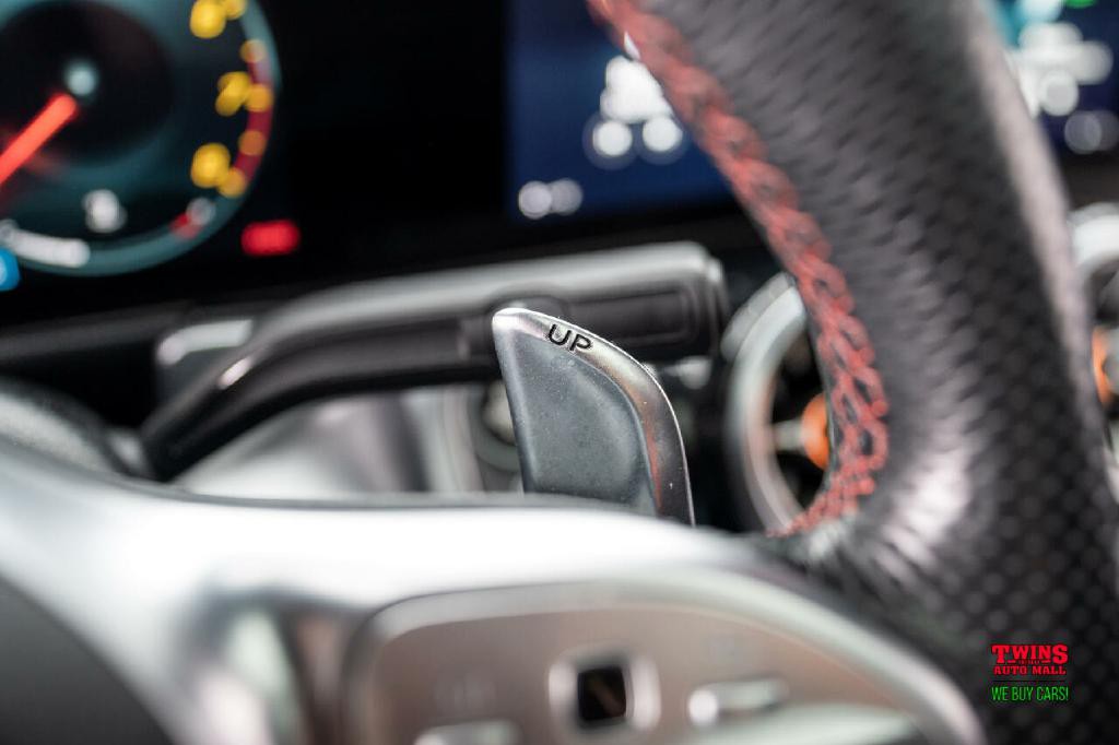 2022 Mercedes-Benz GLB-Class Image 32