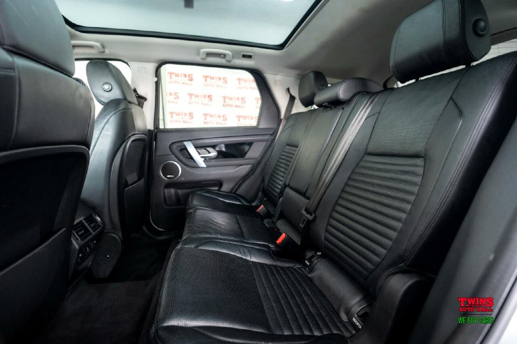 2020 Land Rover Discovery Sport Image 13