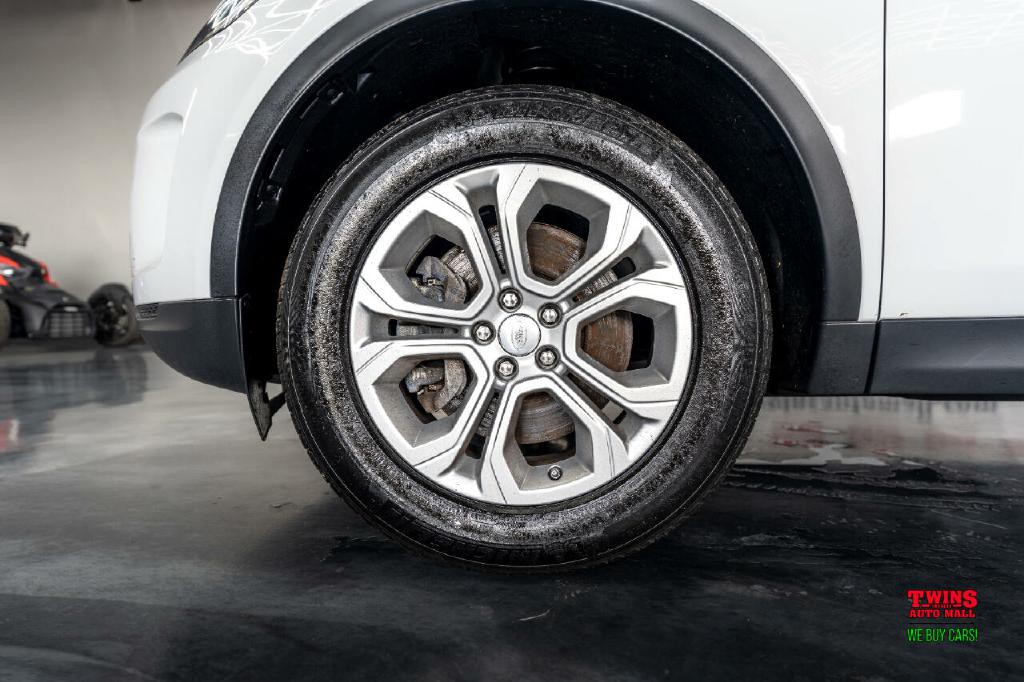 2020 Land Rover Discovery Sport Image 32