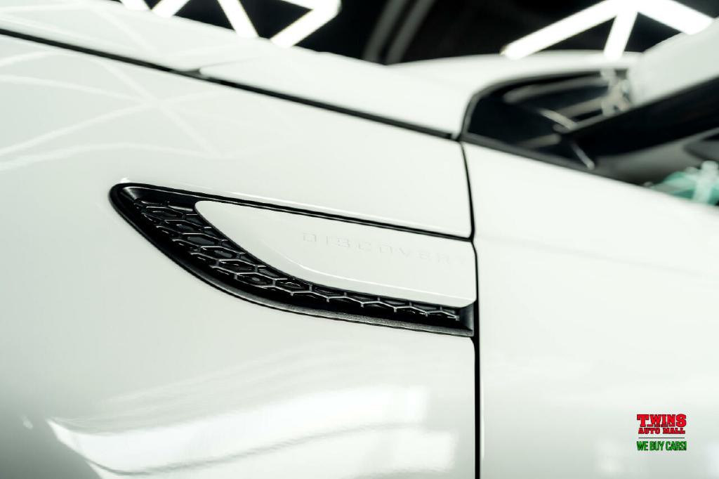 2020 Land Rover Discovery Sport Image 33