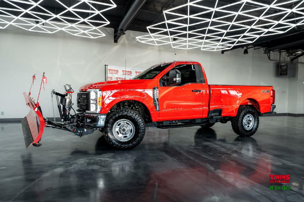 2023 Ford F-250 Image 2