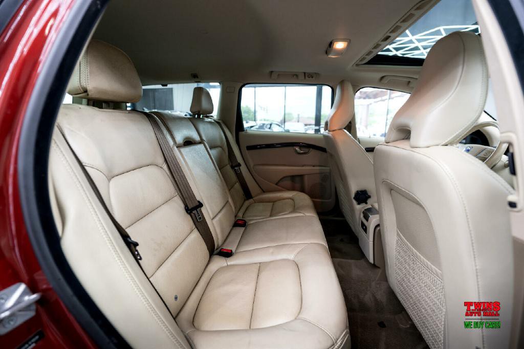 2014 Volvo XC70 Image 15