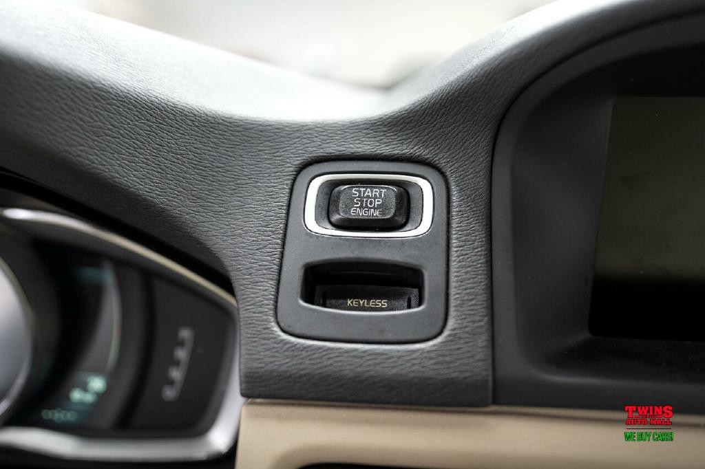 2014 Volvo XC70 Image 26