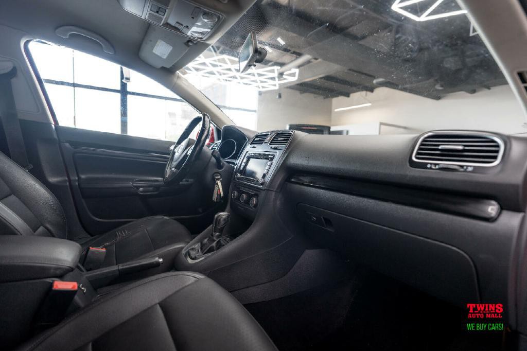 2012 Volkswagen Jetta Image 17