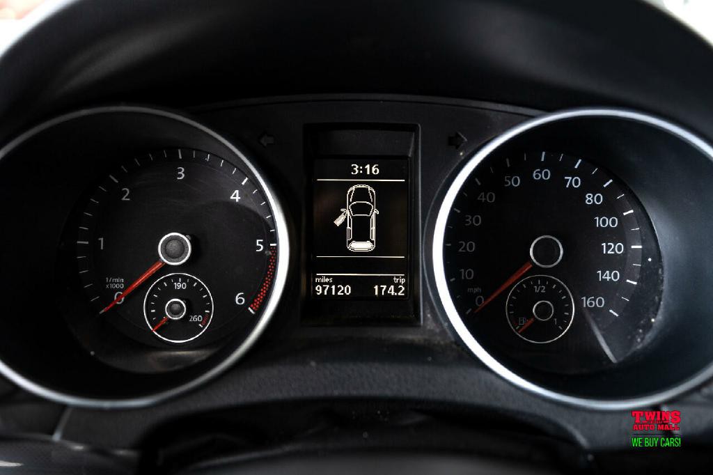 2012 Volkswagen Jetta Image 19