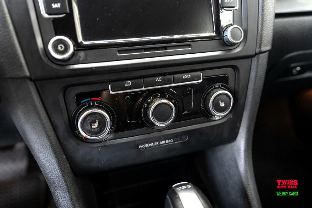 2012 Volkswagen Jetta Image 20