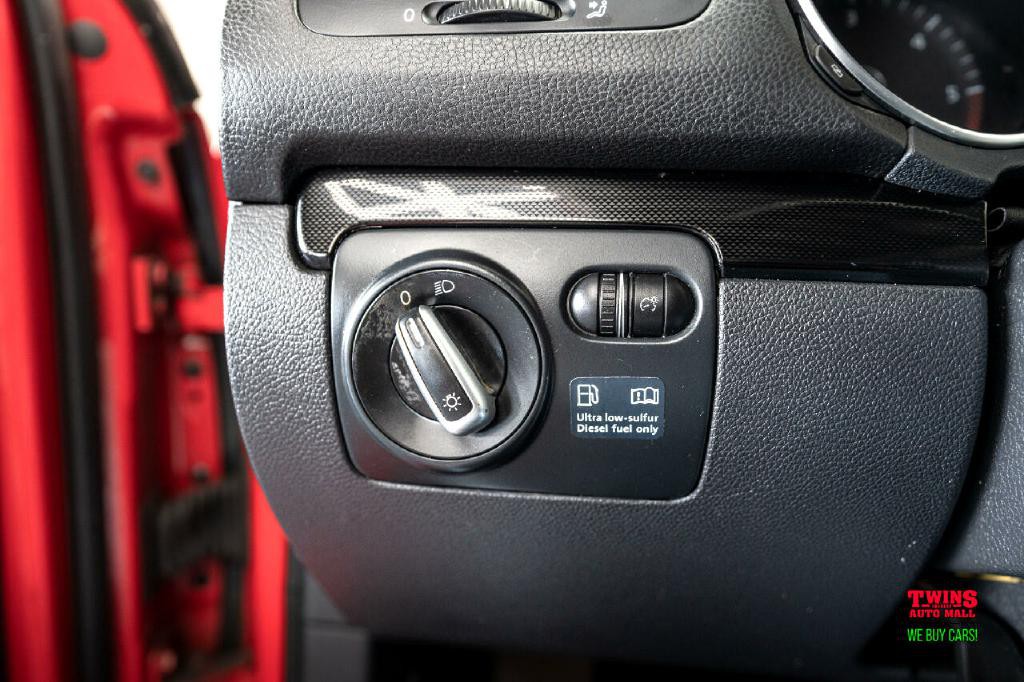 2012 Volkswagen Jetta Image 22