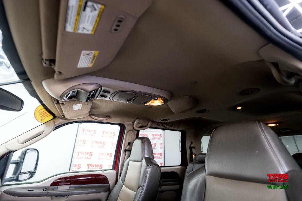 2003 Ford Excursion Image 25