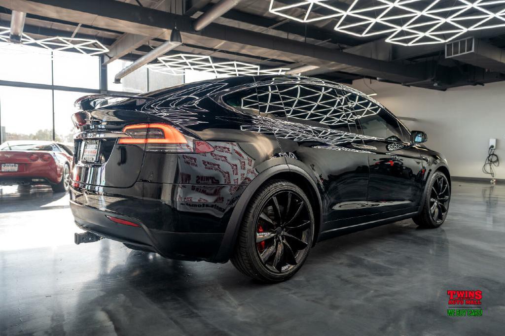 2019 Tesla Model X Image 6