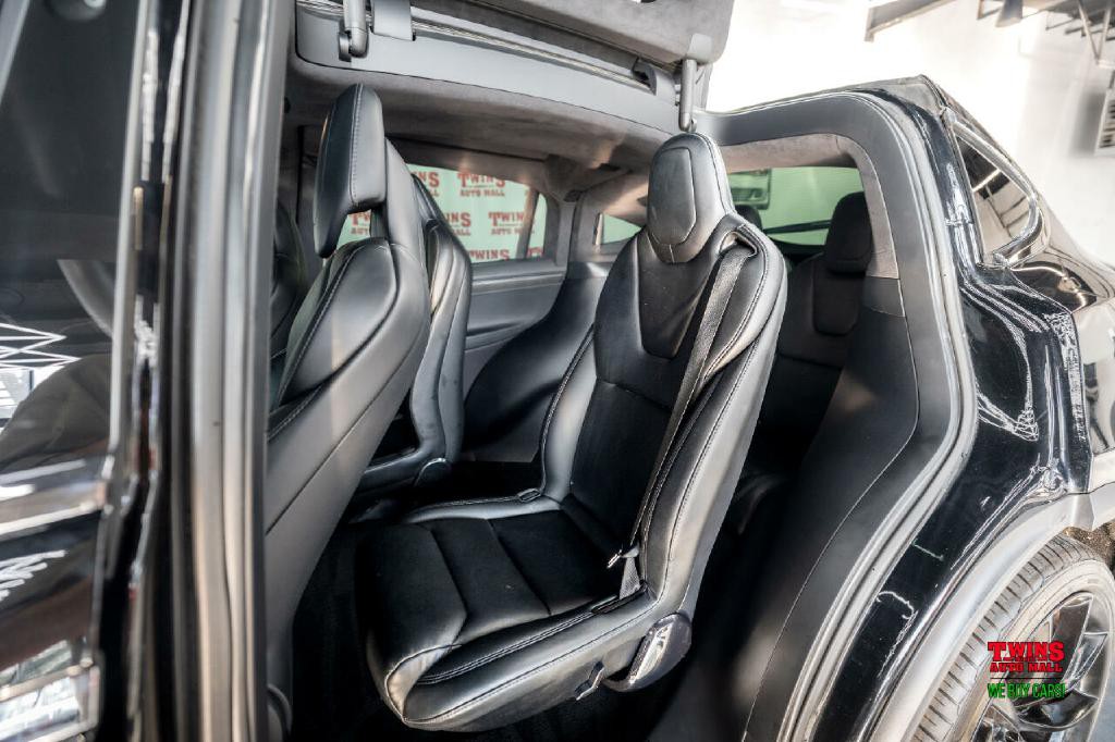 2019 Tesla Model X Image 14