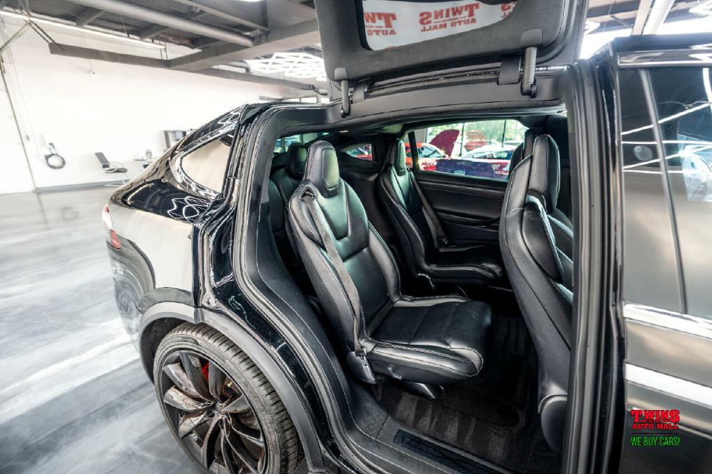 2019 Tesla Model X Image 17