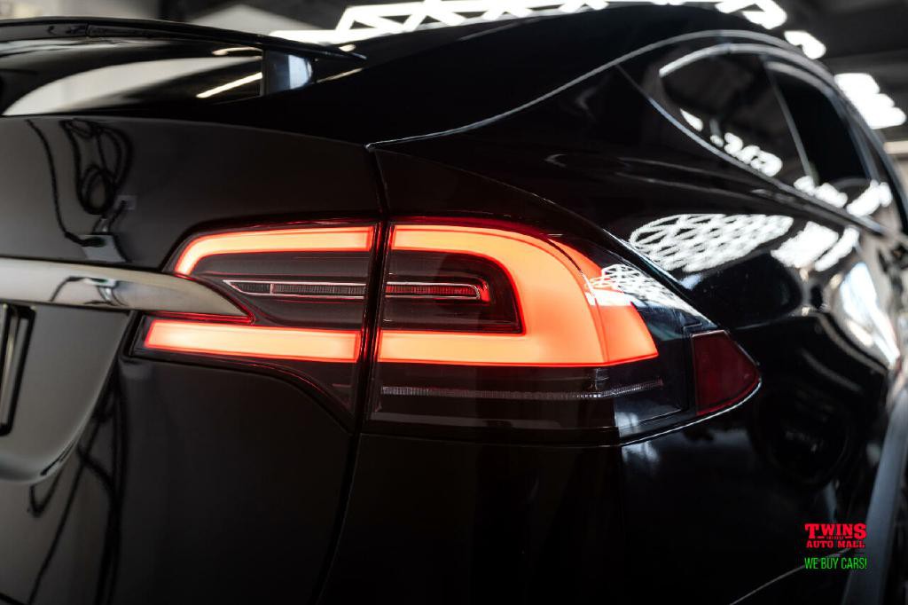 2019 Tesla Model X Image 34