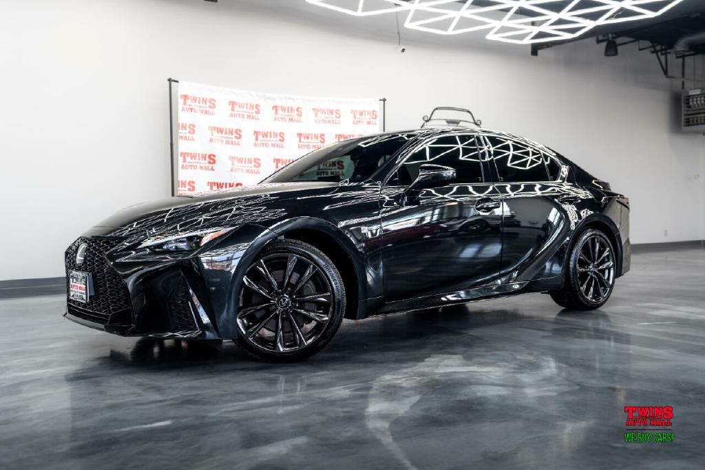 2024 Lexus IS Image 2