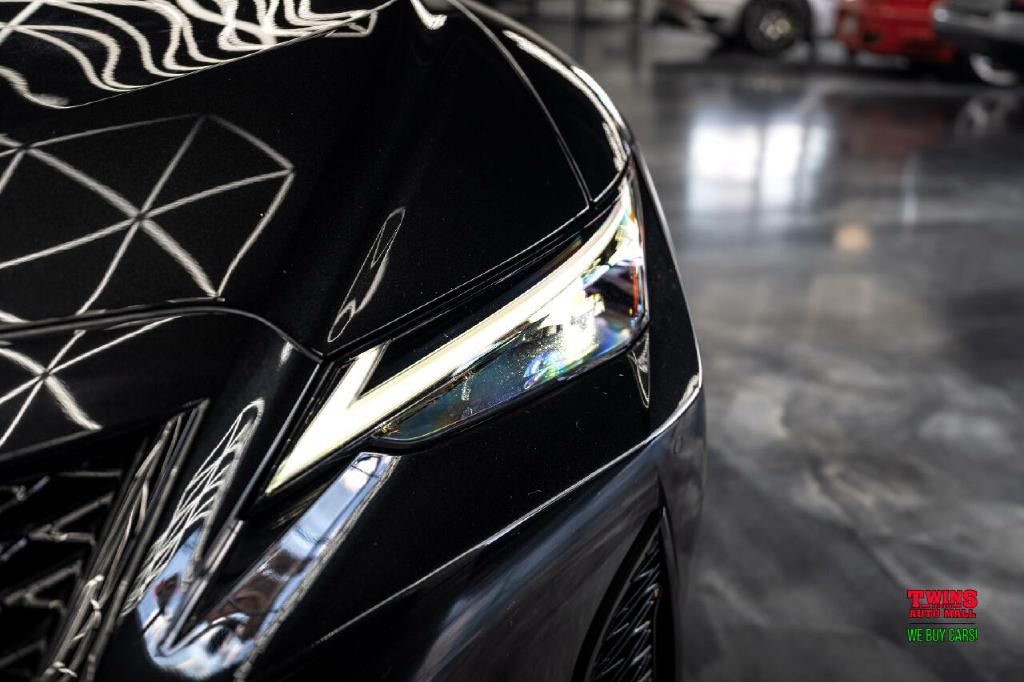 2024 Lexus IS Image 37