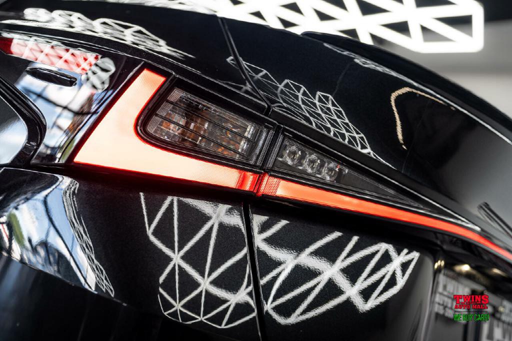 2024 Lexus IS Image 41