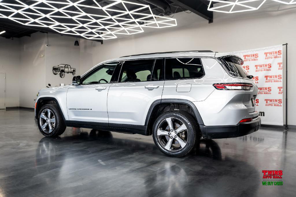 2021 Jeep Grand Cherokee Image 4