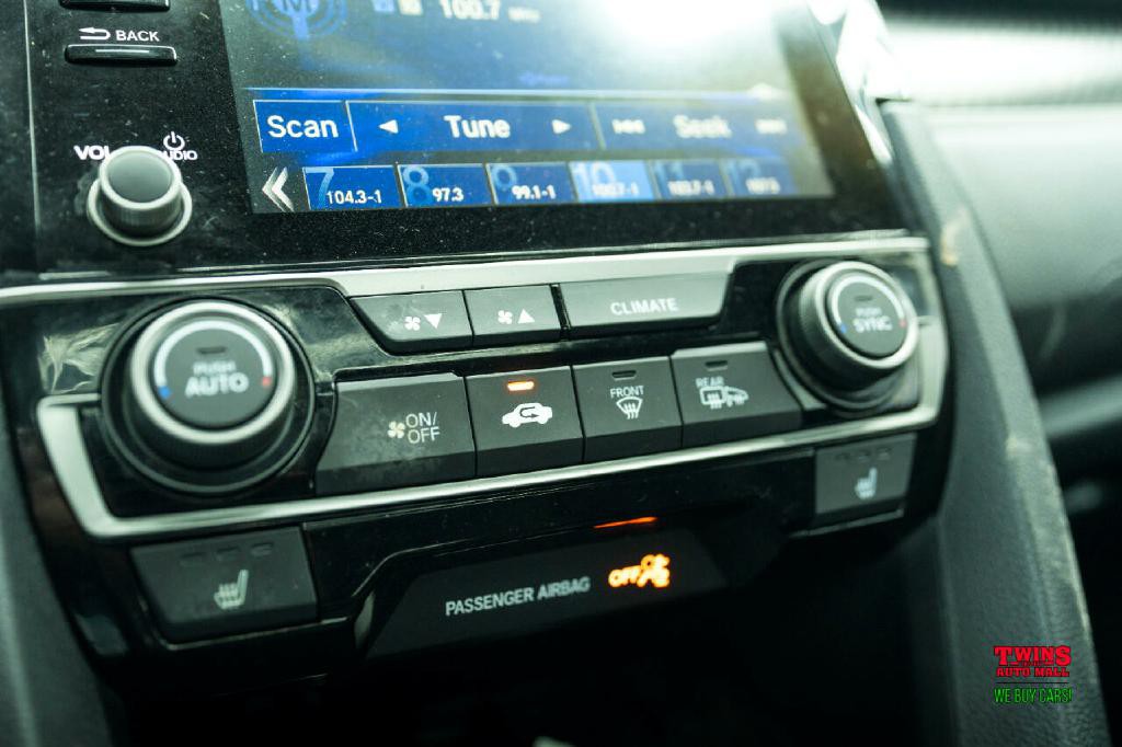 2019 Honda Civic Image 24