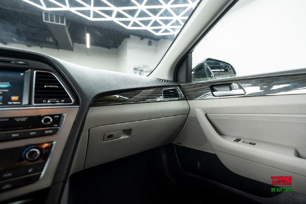 2015 Hyundai Sonata Image 24