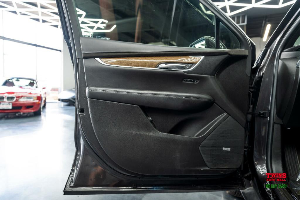 2017 Cadillac XT5 Image 10