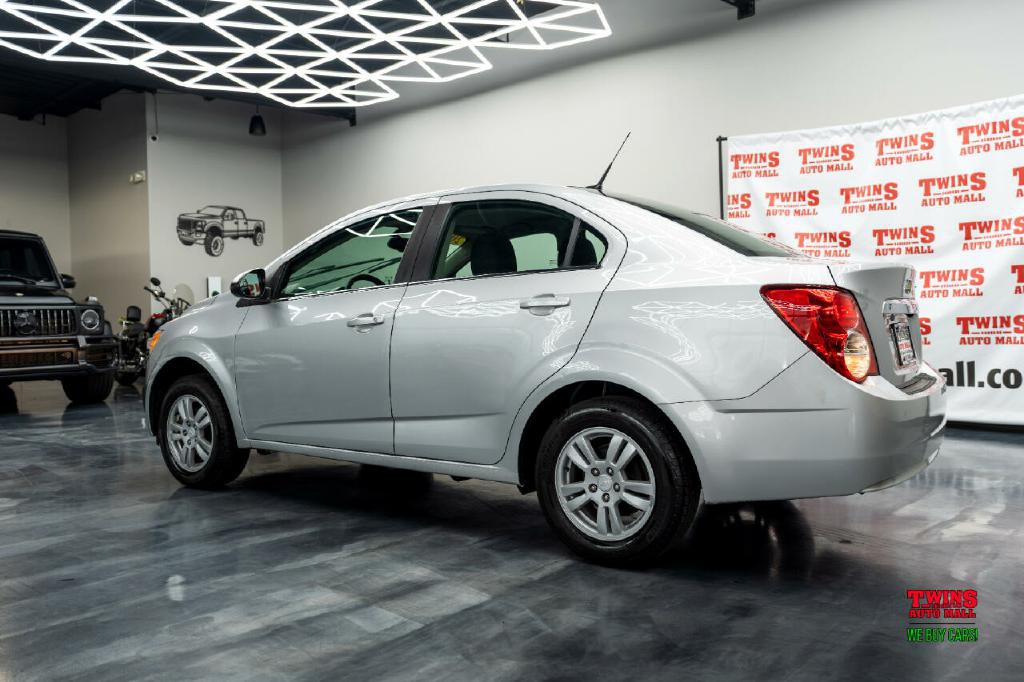 2014 Chevrolet Sonic Image 4