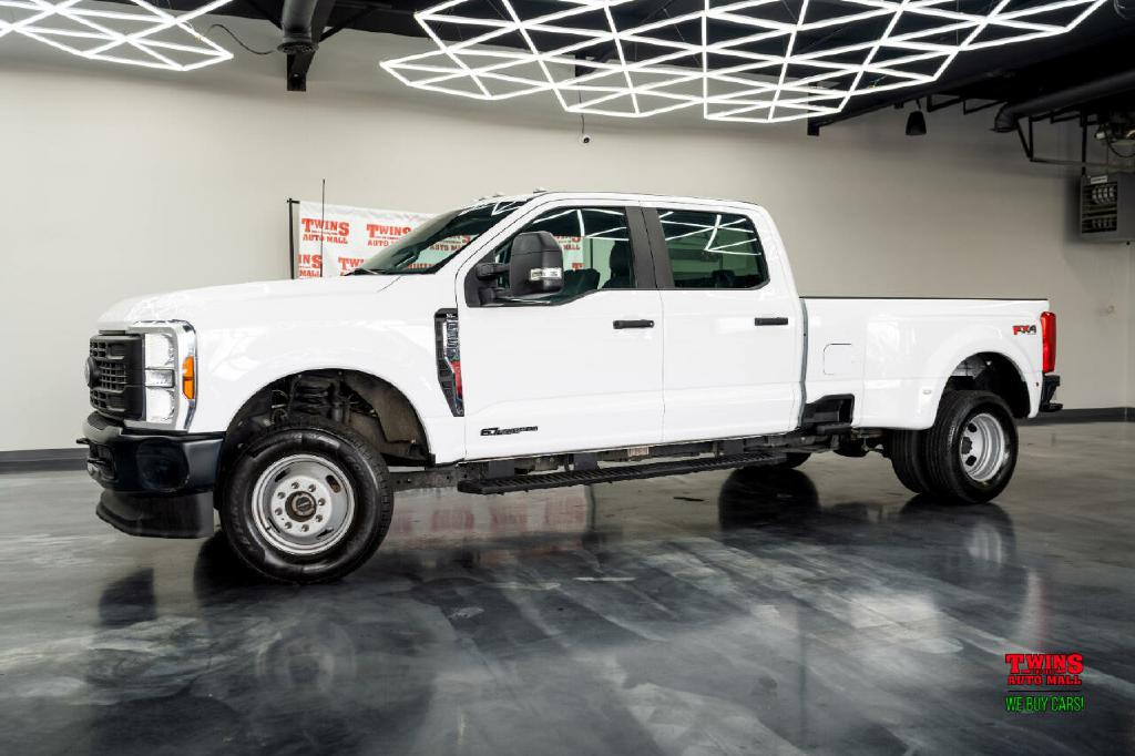 2024 Ford F-350 Image 2