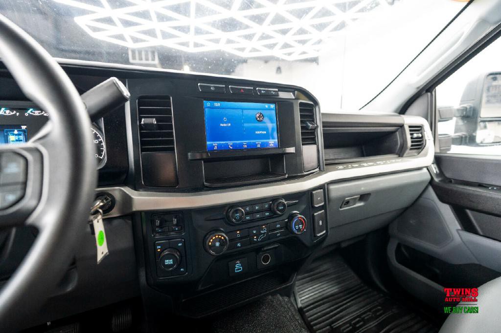 2024 Ford F-350 Image 22