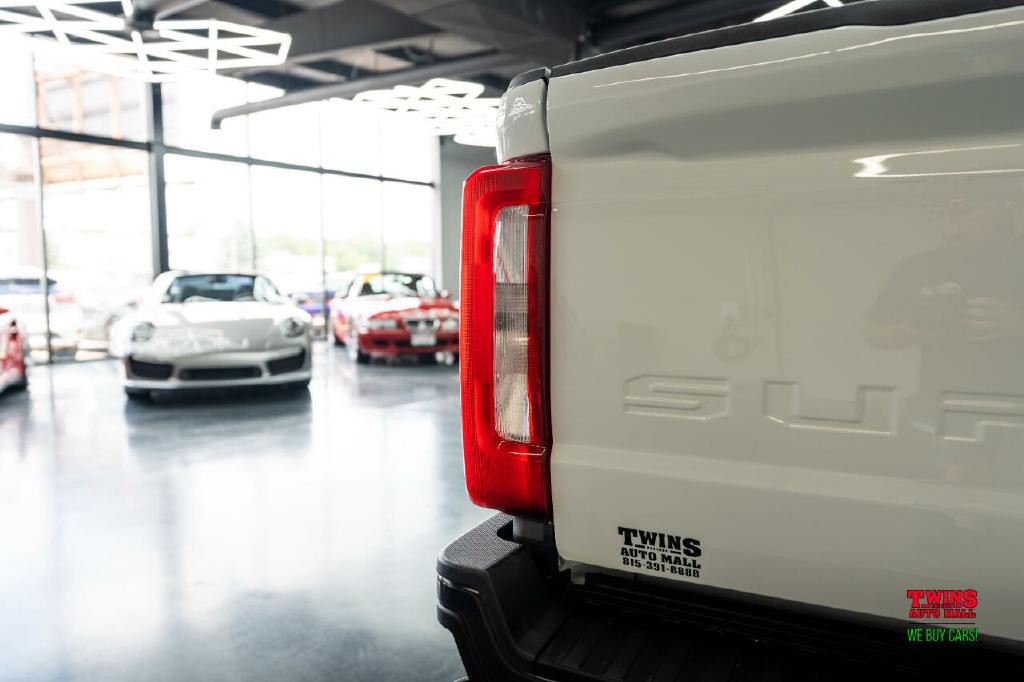 2024 Ford F-350 Image 39
