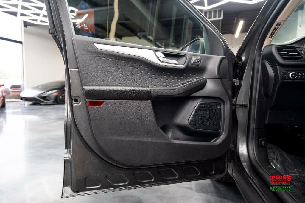 2020 Ford Escape Image 10