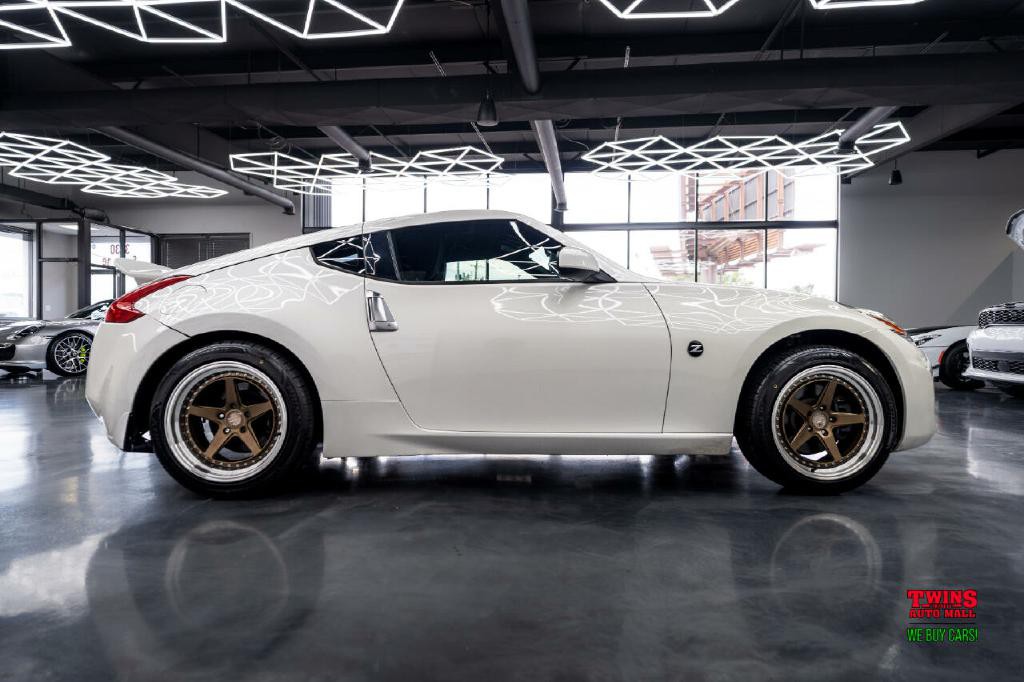 2017 Nissan 370Z Image 7