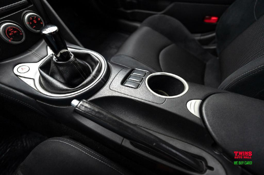 2017 Nissan 370Z Image 25