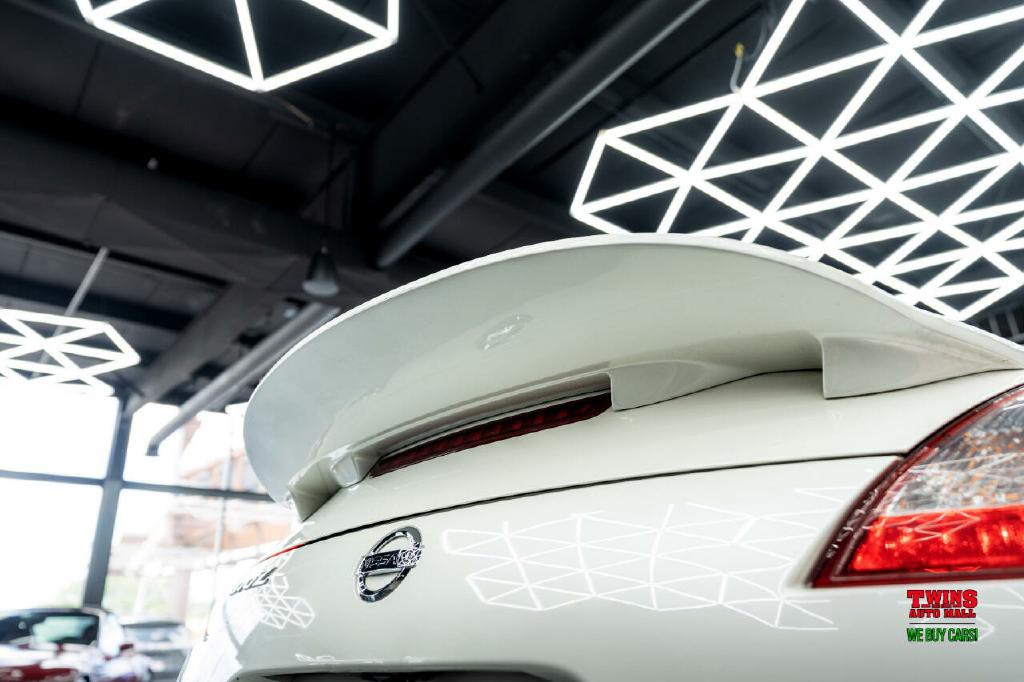 2017 Nissan 370Z Image 30